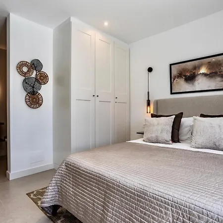 Luxurious Acebo 4 Bed, 4 Bath, Private Pool וילה