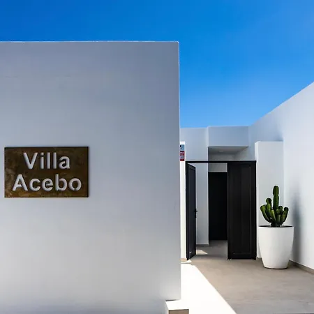 Luxurious Acebo 4 Bed, 4 Bath, Private Pool וילה *