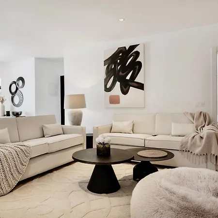 Luxurious Acebo 4 Bed, 4 Bath, Private Pool Villa