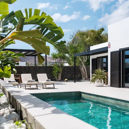 Luxurious Acebo 4 Bed, 4 Bath, Private Pool וילה *