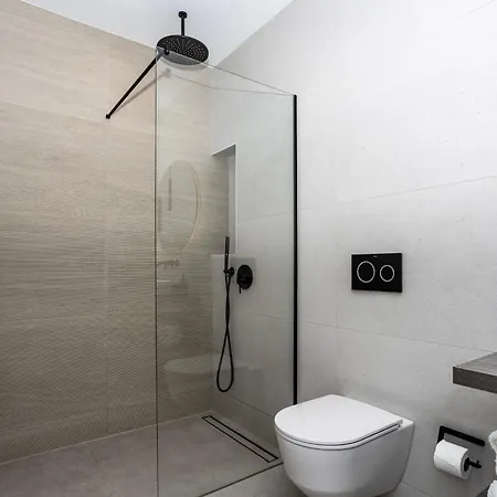 Willa Luxurious Acebo 4 Bed, 4 Bath, Private Pool *