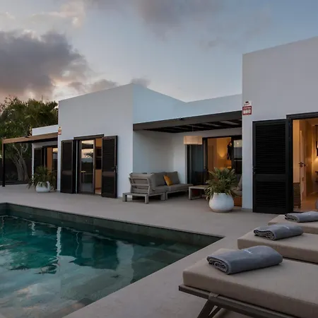 Luxurious Acebo 4 Bed, 4 Bath, Private Pool Willa *