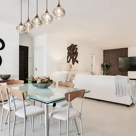 Luxurious Acebo 4 Bed, 4 Bath, Private Pool Willa Playa Blanca (Lanzarote)