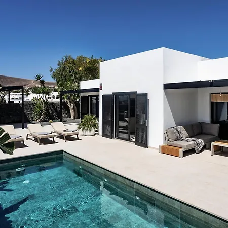 Luxurious Acebo 4 Bed, 4 Bath, Private Pool Willa Playa Blanca (Lanzarote)